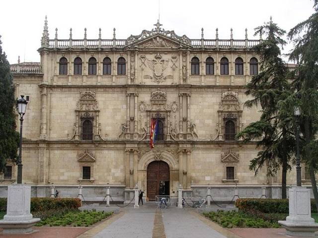 Universidad de Alcalá. Colegio de San Ildefonso - Fachada