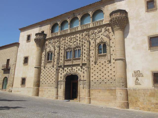 Palacio de Jabalquinto Sede de La Unia - Fachada del Palacio