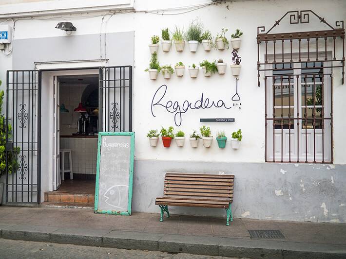 Regadera - Fachada principal