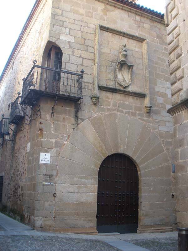 Palacio de Carvajal - Fachada del Palacio