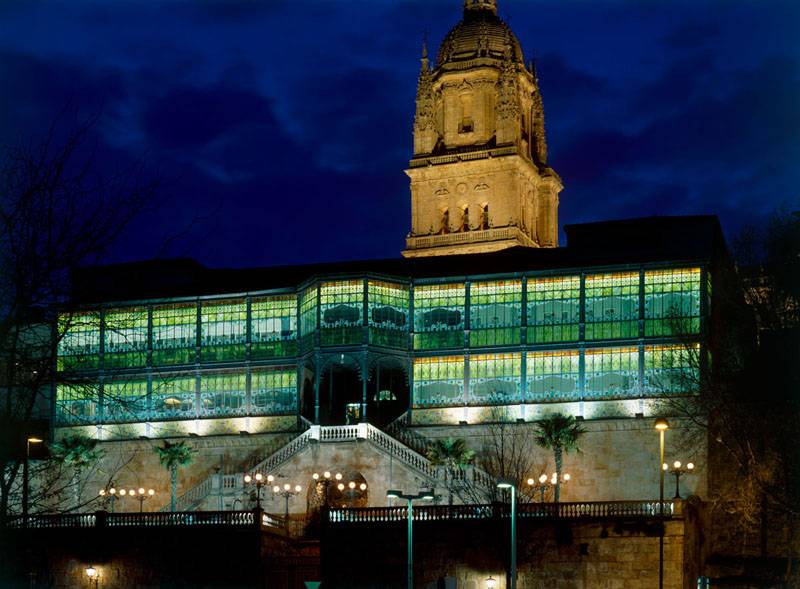 Museo Art Nouveau y Art Déco-Casa Lis - Edificio Casa Lis