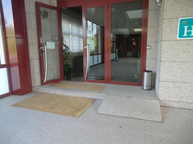 Puerta de acceso al restaurante