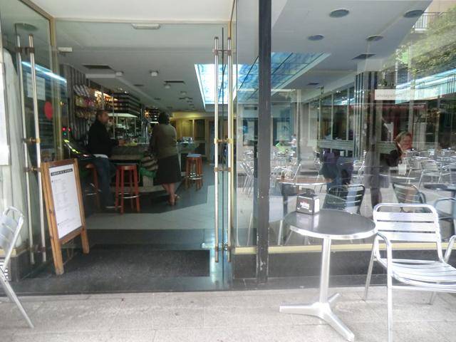 Puerta de acceso al restaurante