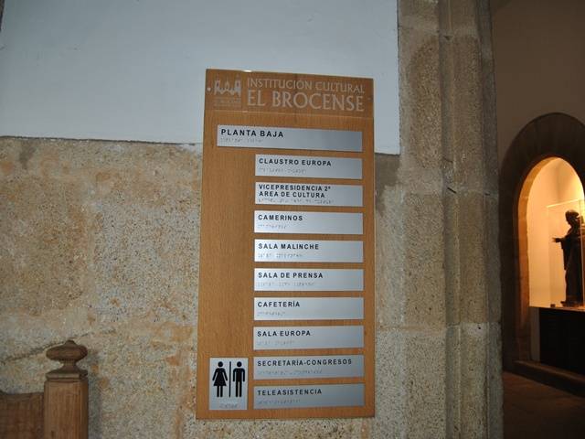 Cartel informativo en braille