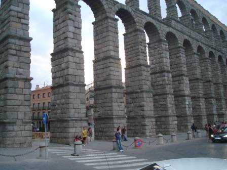 Vía de acceso al Acueducto de Segovia