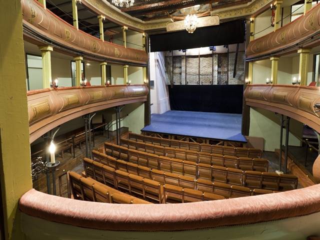 Vista general interior del teatro