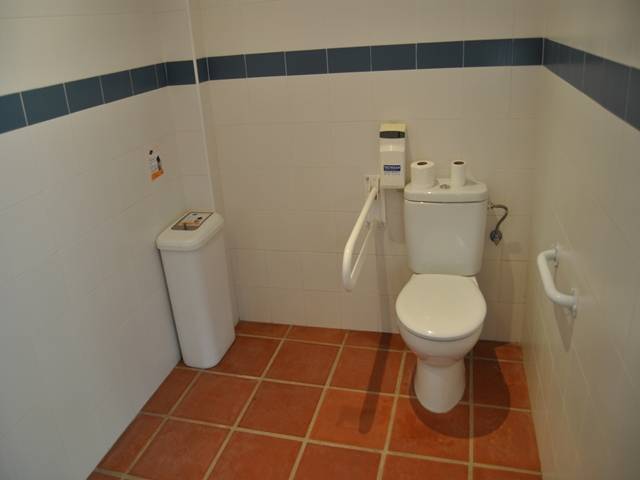 Cabina de aseo adaptado