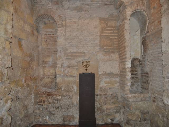 Interior de la sinagoga