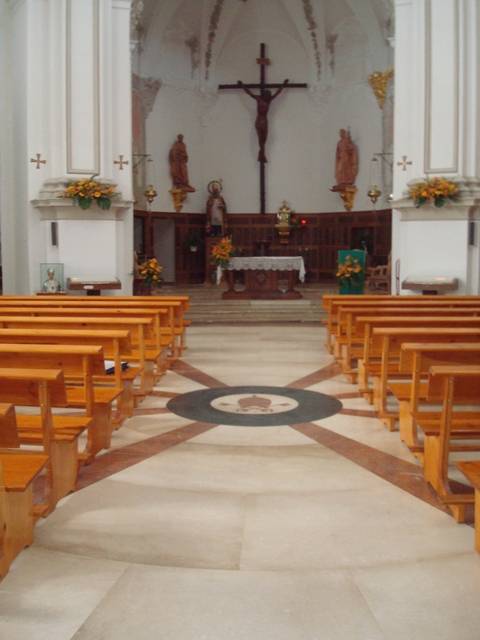 Interior de la iglesia