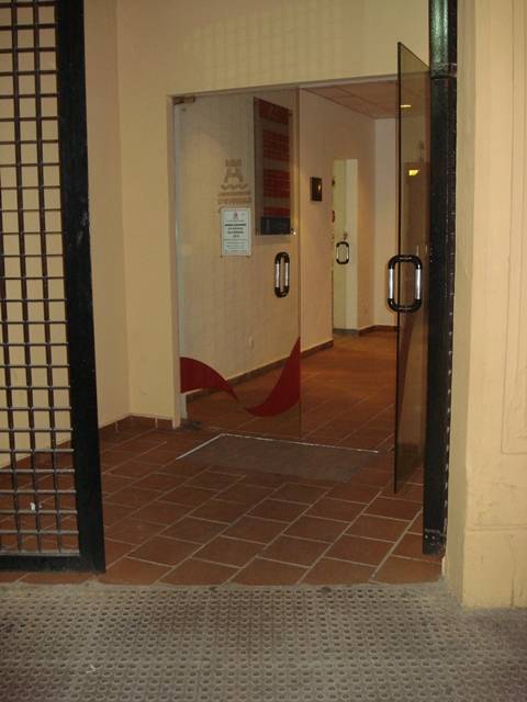 Acceso al interior