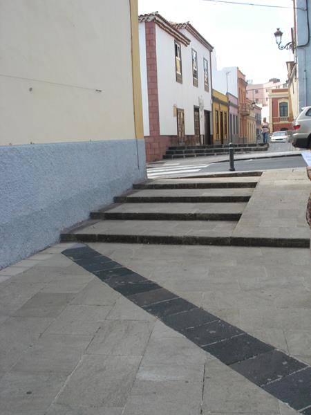 Convento de Santo Domingo de Guzmán - Acceso a la plaza