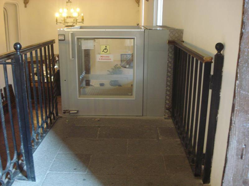Elevador salva escaleras