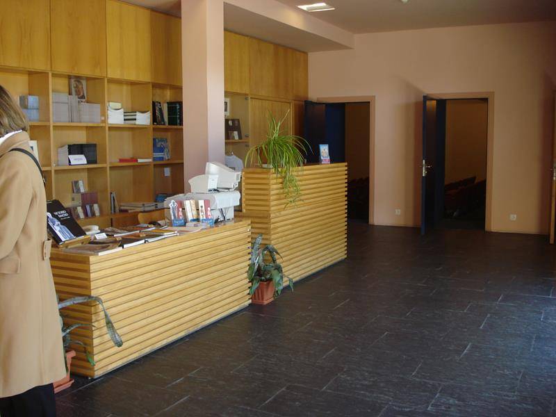 Mostrador de atenci&oacute;n al p&uacute;blico