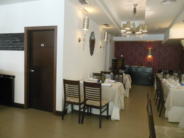 Zona de mesas del restaurante