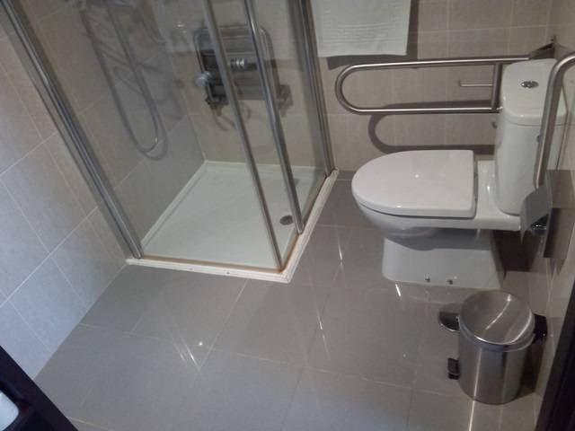 Aseo de la habitación adaptada