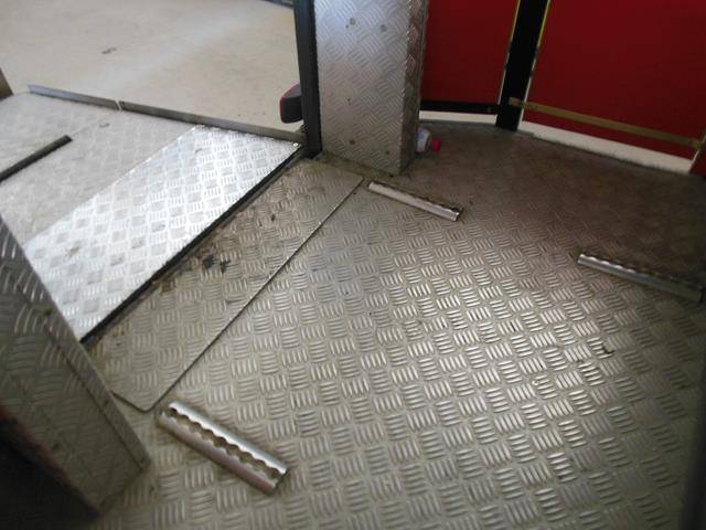 Plataforma y rail de anclajes