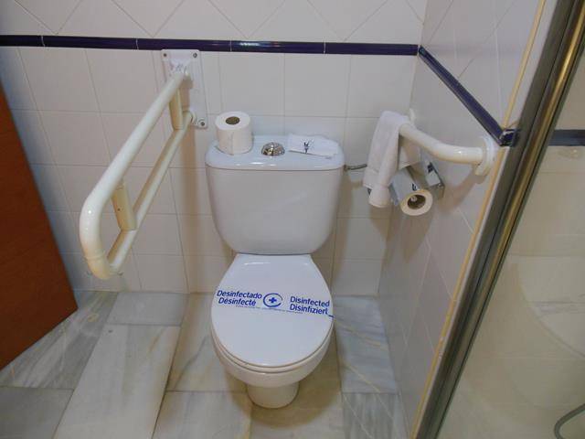 Aseo de la habitación adaptada