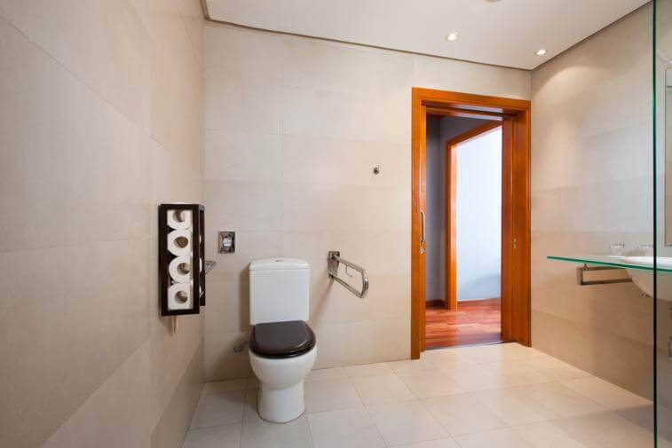 Aseo en Habitación adaptada