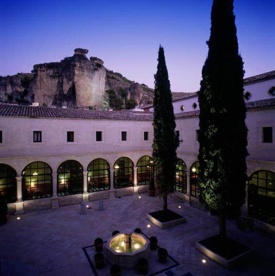 Restaurante Especia-Parador de Turismo - Patio interior