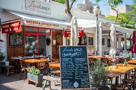 Locals Only Ibiza - Fachada del establecimiento
