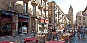Calle del establecimiento y entorno