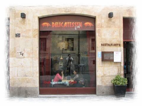 Delicatessen Cafe Bar - Fachada del establecimiento