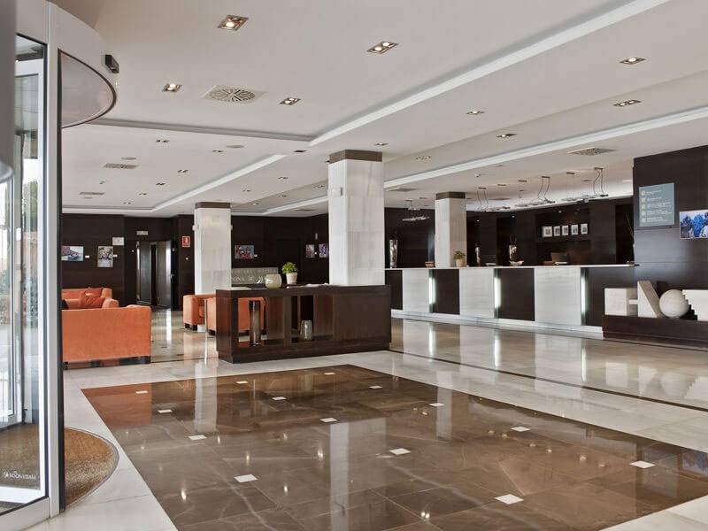 Hall de entrada y recepción