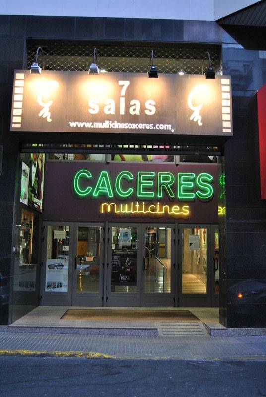 Multicines C&aacute;ceres - Acceso principal