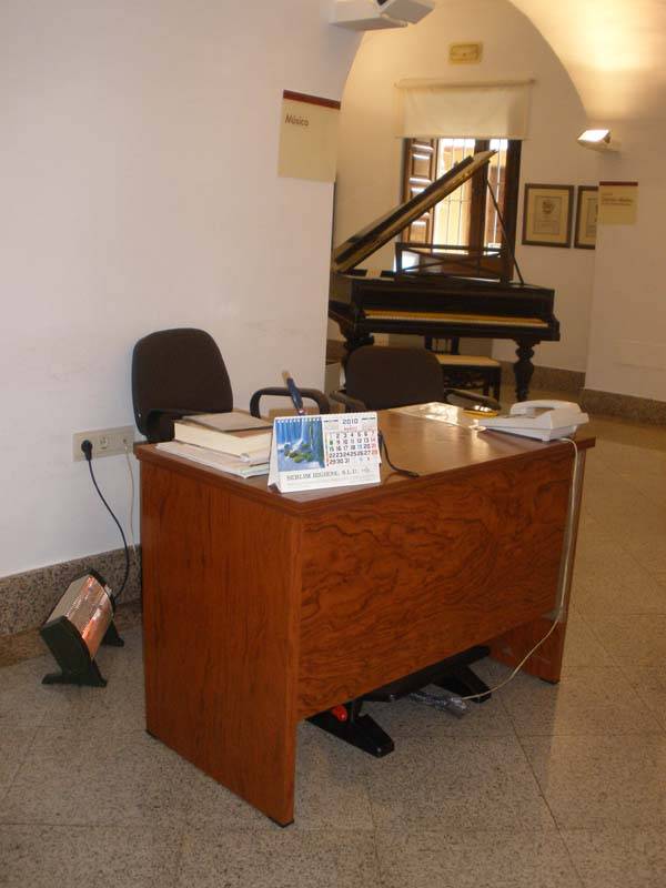 Mostrador de atenci&oacute;n y venta de entradas