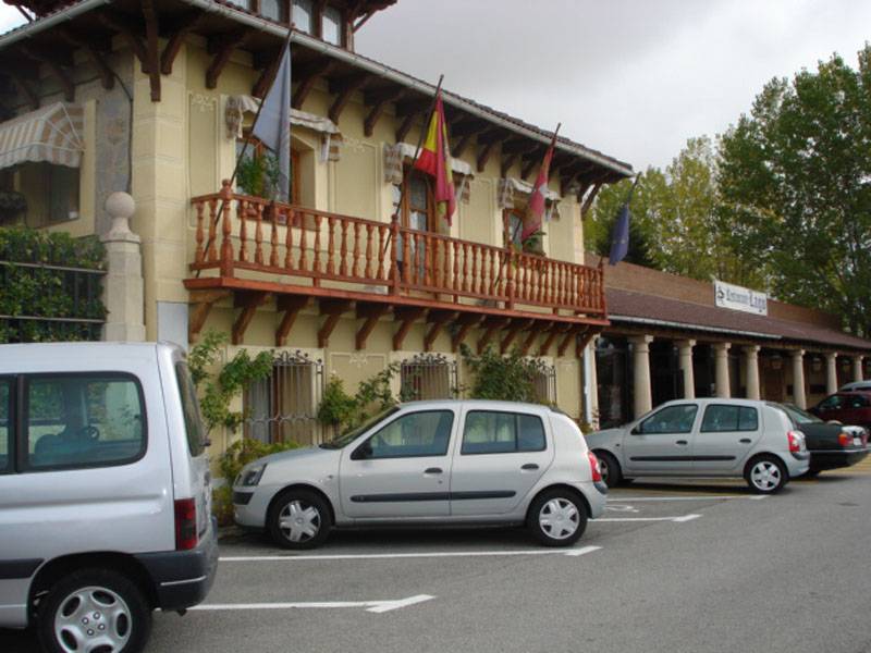Restaurante El Lago - Fachada exterior del establecimiento