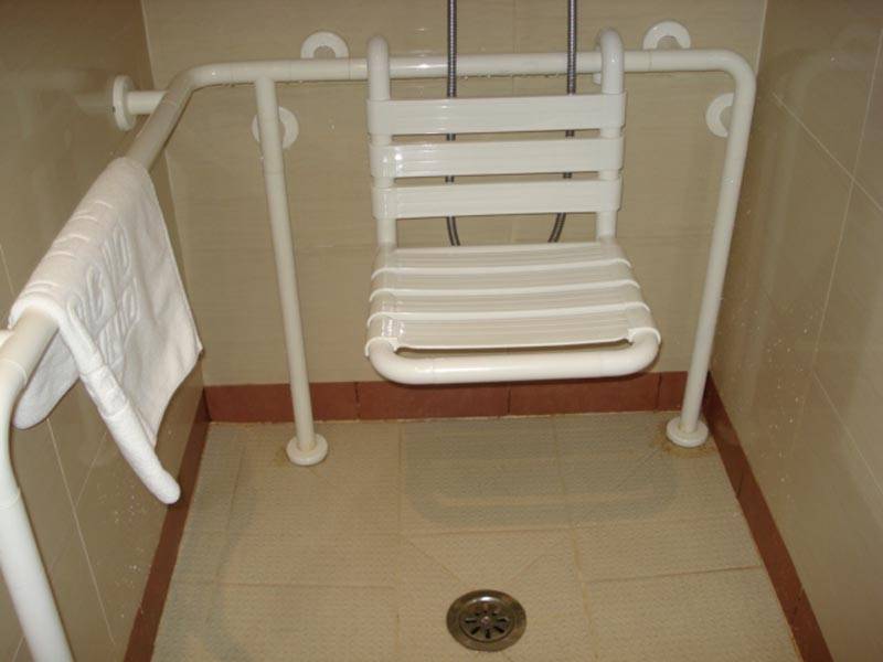 Ducha con asiento portatil