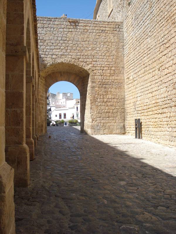 Calle empedrada de la zona