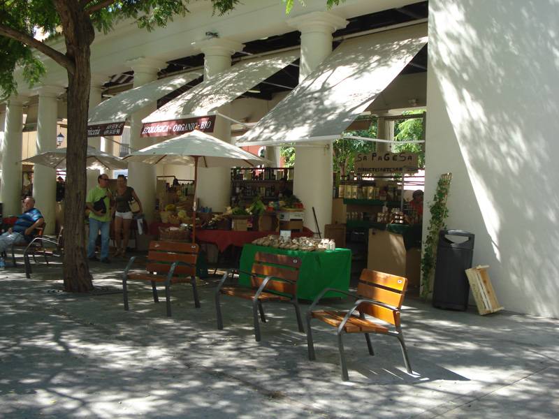 Tiendas y zona comercial